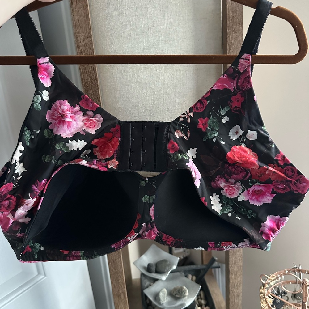 Women’s Torrid Bra - Picture 2 of 4
